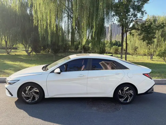 Hyundai Ioniq 2023 Model 1.5L CVT LUX Premium Edition