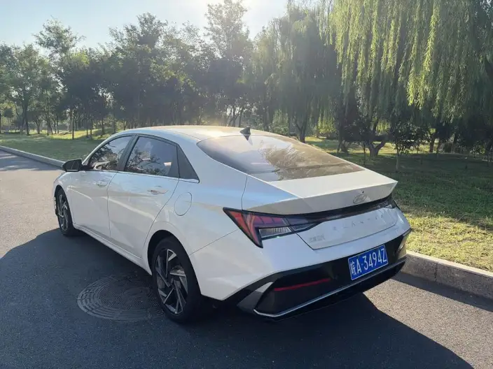 Hyundai Ioniq 2023 Model 1.5L CVT LUX Premium Edition – фото 5