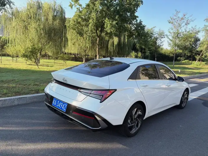 Hyundai Ioniq 2023 Model 1.5L CVT LUX Premium Edition – фото 7