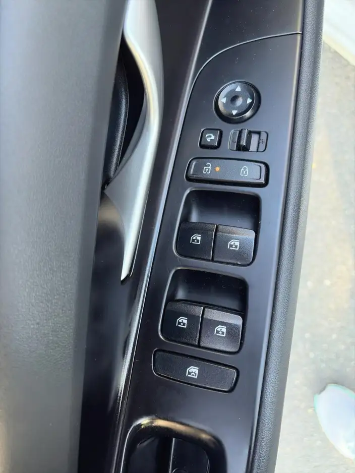 Hyundai Ioniq 2023 Model 1.5L CVT LUX Premium Edition – фото 10