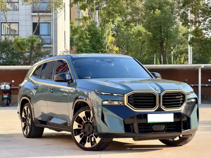 BMW XM 2023 Model 50e – фото 3