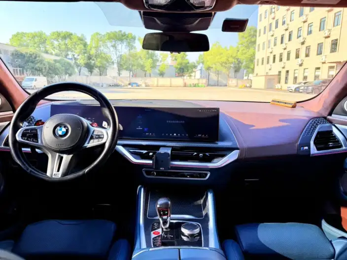 BMW XM 2023 Model 50e – фото 8