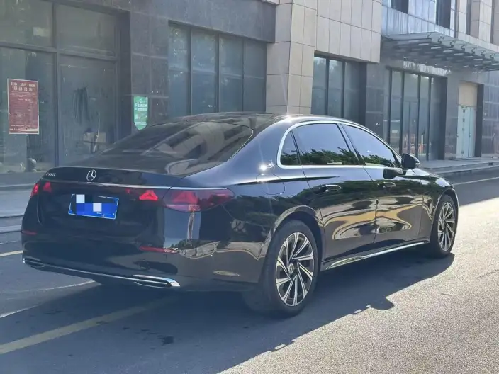 Mercedes-Benz E-Class 2025 Model E 300 L Luxury Model sedan – фото 6