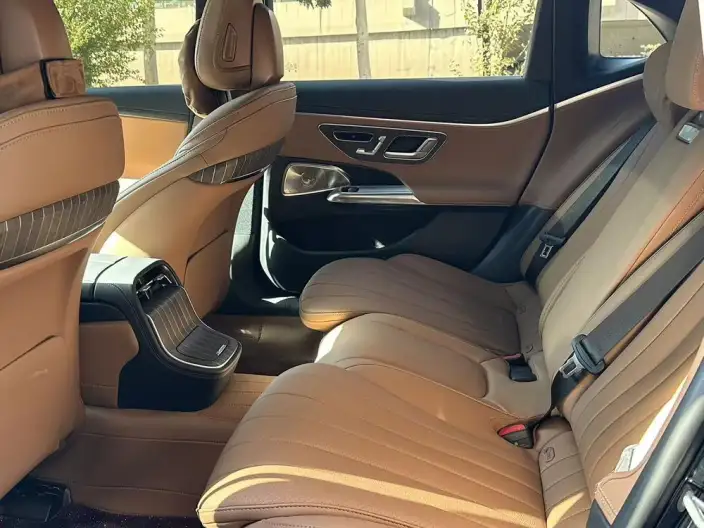Mercedes-Benz E-Class 2025 Model E 300 L Luxury Model sedan – фото 9