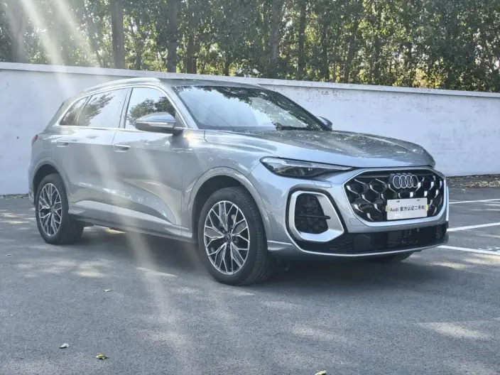 Audi Q5L 2026 Model 2.0T Smart Hybrid Luxury Model – фото 3