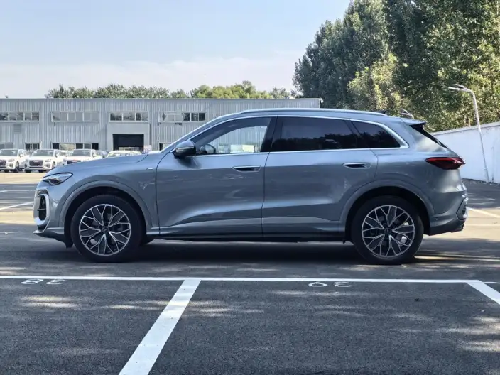 Audi Q5L 2026 Model 2.0T Smart Hybrid Luxury Model – фото 4