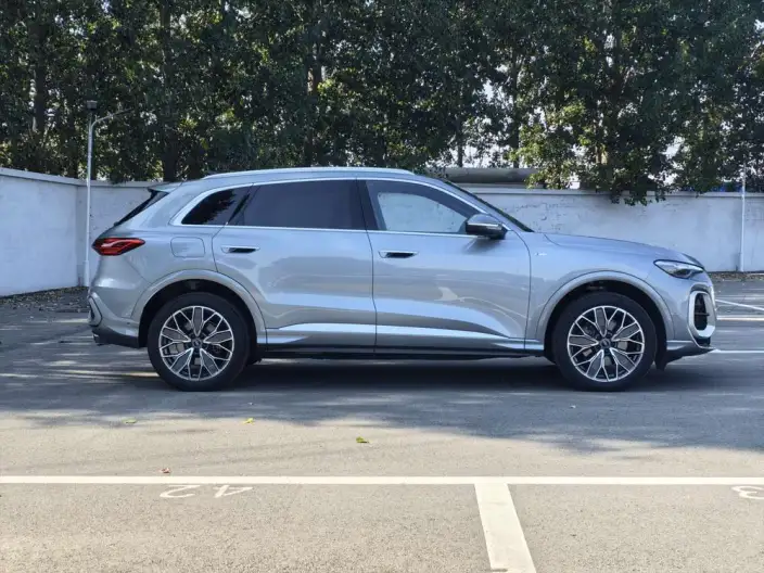 Audi Q5L 2026 Model 2.0T Smart Hybrid Luxury Model – фото 8