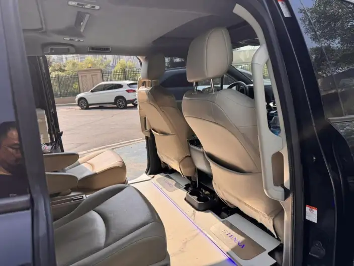 Granvia 2023 Model Intelligent Hybrid 2.5L Deluxe Edition – фото 9