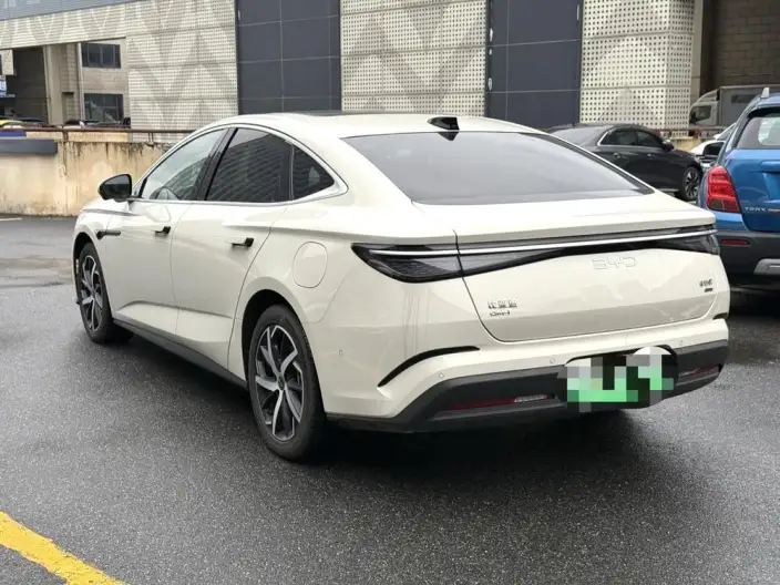 BYD Seal 07DM 2026 Model DM-i 230KM Flagship Model