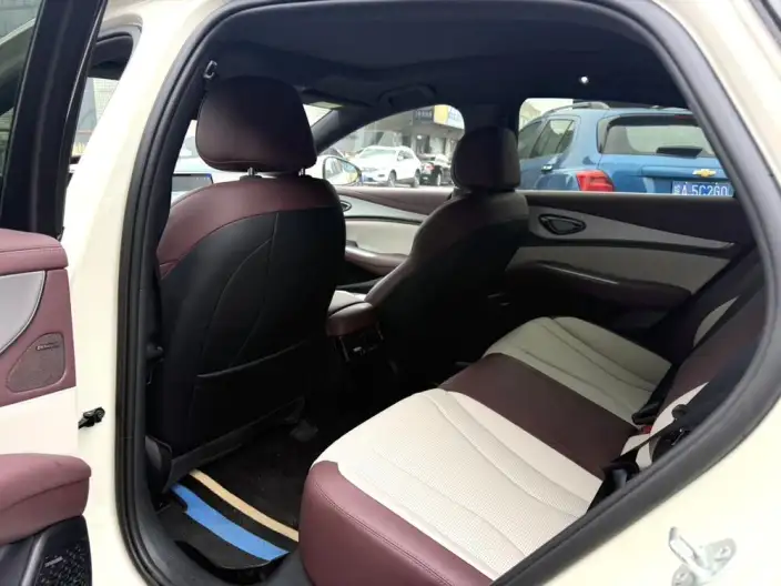 BYD Seal 07DM 2026 Model DM-i 230KM Flagship Model – фото 8