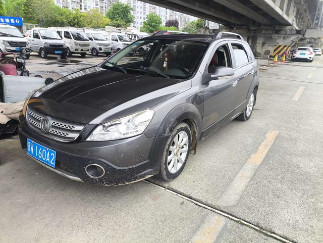 Dong f eng Aeolus H30 2014 модификация CROSS 1.5L автоматическое Zun Yi тип – фото 1