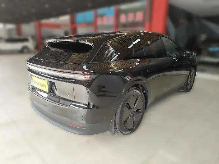 Li Auto i6 2025 Model 2WD Standard Edition