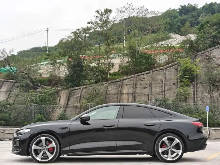 Audi A5 L Sportback 2026 Model 2.0TFSI 150kW Smart Edition Model – фото 4