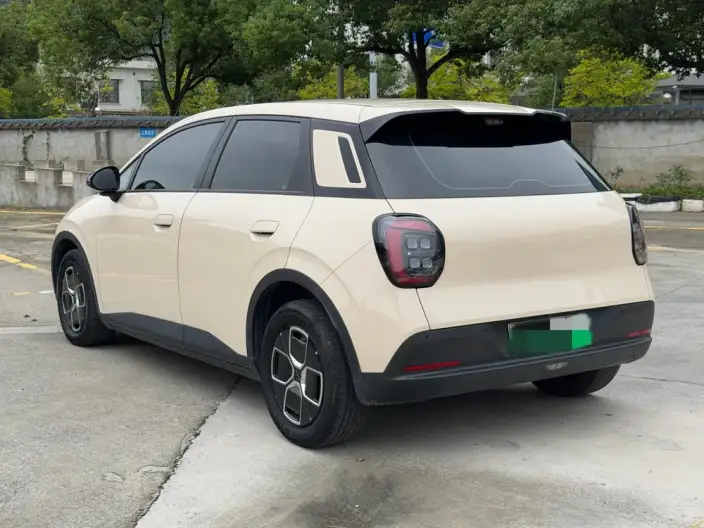 AION UT 2025 Model 330 Starlight Edition – фото 5