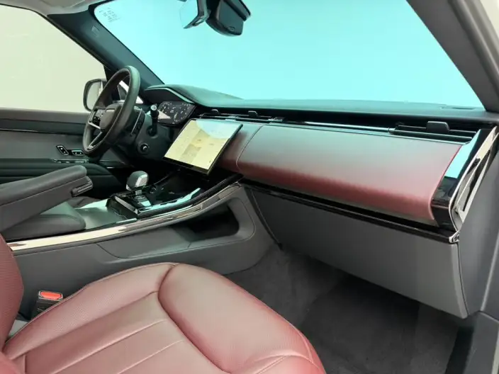 Range Rover Sport 2024 Model 400PS DYNAMIC HSE – фото 9