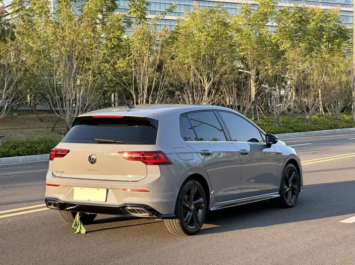 Volkswagen Golf 2023 Model 280TSI DSG R-Line Lite – фото 6