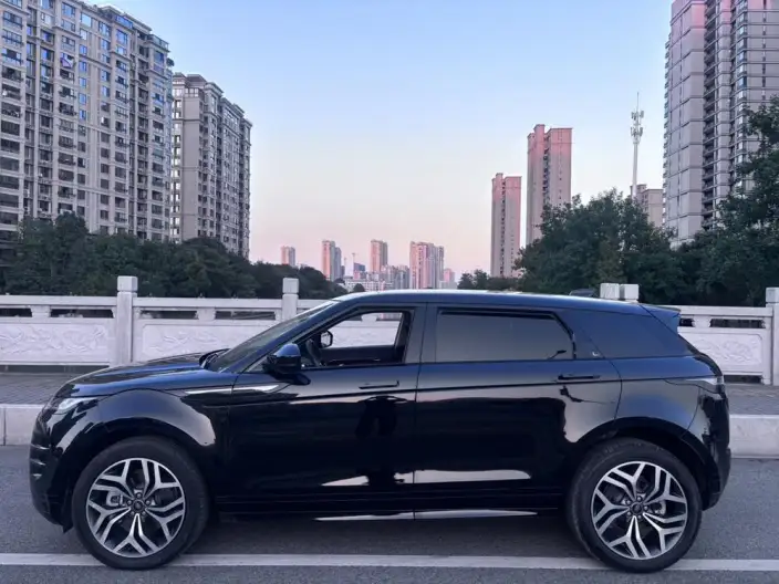 Range Rover Evoque 2023 Model Aurora L 249PS R-Dynamic Deluxe Edition