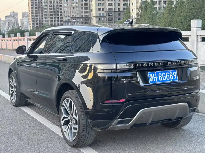 Range Rover Evoque 2023 Model Aurora L 249PS R-Dynamic Deluxe Edition – фото 5
