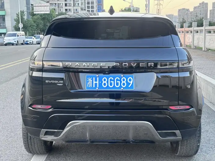 Range Rover Evoque 2023 Model Aurora L 249PS R-Dynamic Deluxe Edition – фото 6