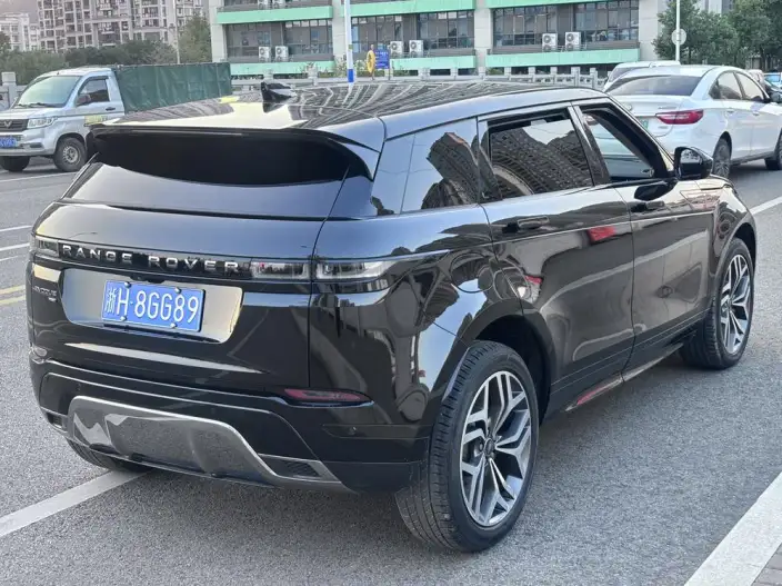 Range Rover Evoque 2023 Model Aurora L 249PS R-Dynamic Deluxe Edition – фото 7