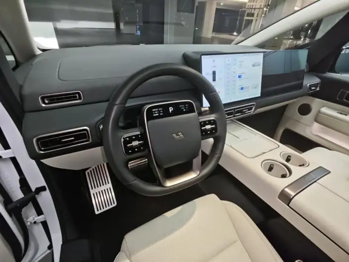 Li Auto MEGA 2025 Model Home Family Special Edition – фото 9