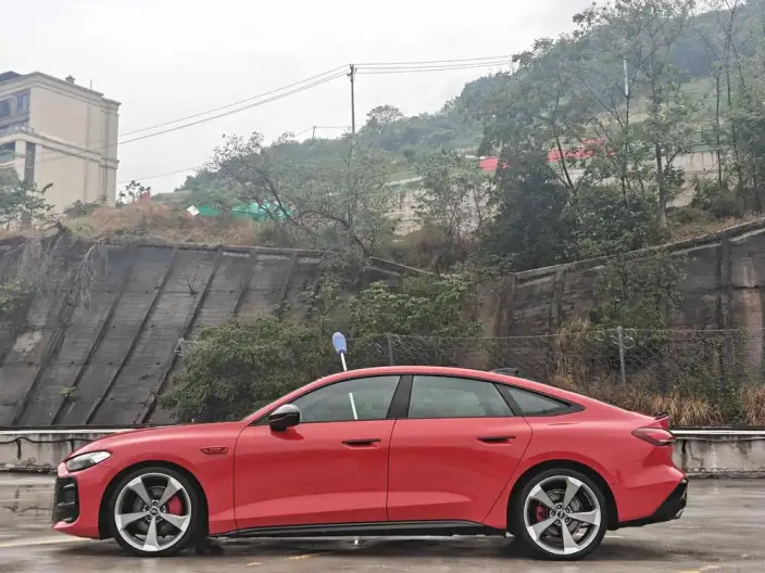 Audi A5 L Sportback 2026 Model 2.0TFSI quattro 150kW First Edition Limited edition – фото 4
