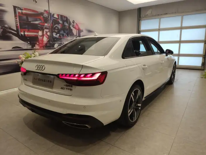 Audi A4 L 2022 Model 40 TFSI Luxury Dynamic Model – фото 4