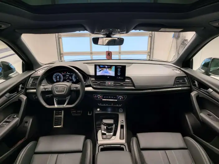 Audi Q5L 2025 Model quattro 45th Anniversary Collector Edition Edition 40TFSI Luxury Dynamic Model – фото 8