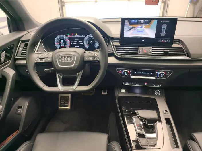 Audi Q5L 2025 Model quattro 45th Anniversary Collector Edition Edition 40TFSI Luxury Dynamic Model – фото 10