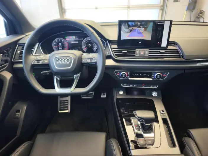 Audi Q5L 2025 Model quattro 45th Anniversary Collector Edition Edition 40TFSI Luxury Dynamic Model – фото 6