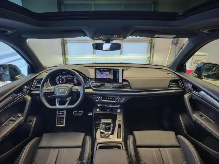 Audi Q5L 2025 Model quattro 45th Anniversary Collector Edition Edition 40TFSI Luxury Dynamic Model – фото 8