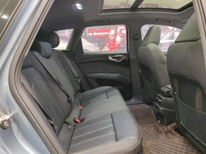 Audi Q4 e-tron 2023 Model 40 e-tron Chuangxing Edition – фото 10