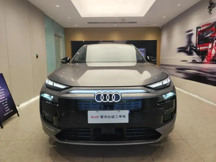 AUDI Q6L e-tron 2026 Model First Edition Pilot Edition