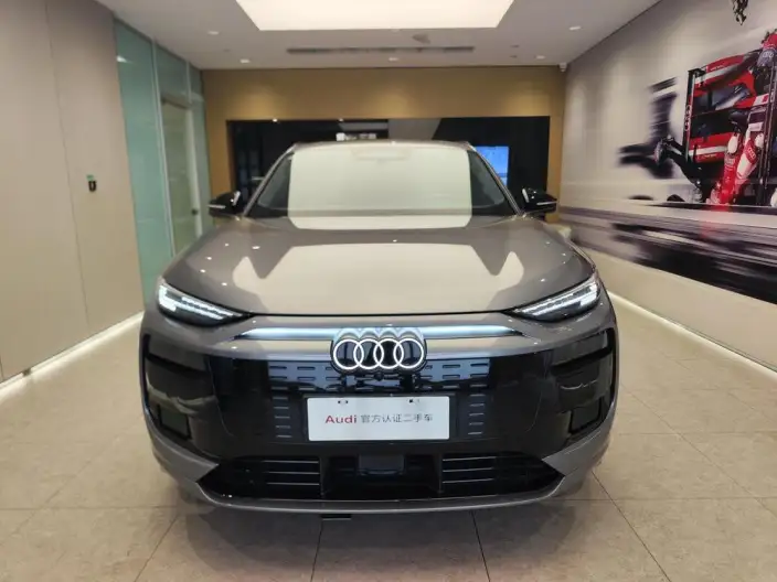 AUDI Q6L e-tron 2026 Model First Edition Pilot Edition