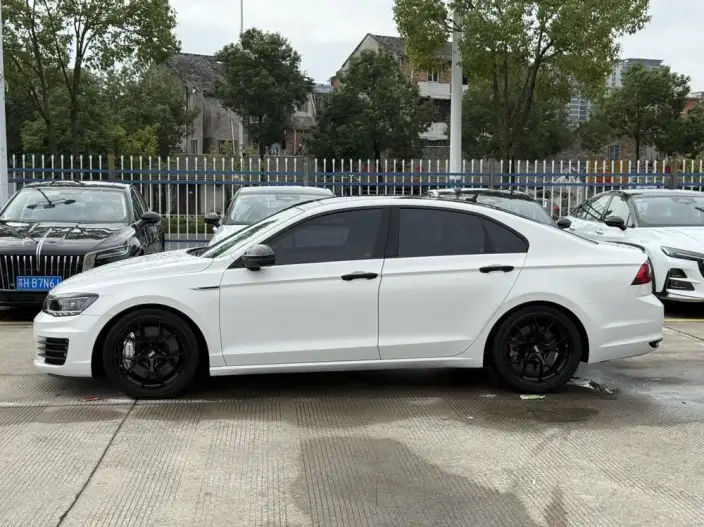 Volkswagen Lamando 2021 Model 280TSI DSG Comfort Edition – фото 3