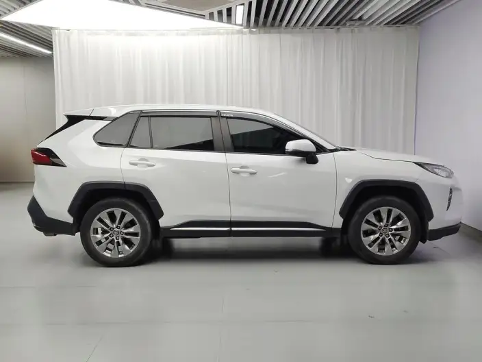 Toyota Wildlander 2022 Model 2.0L 2WD Luxury PLUS Edition – фото 8