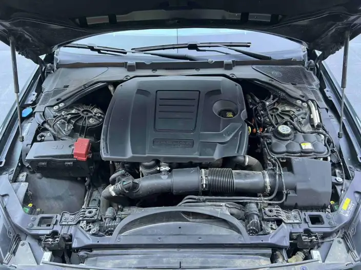 Jaguar XE L 2023 Model 2.0T 250PS R-DYNAMIC S Enterprising Sports Edition – фото 7