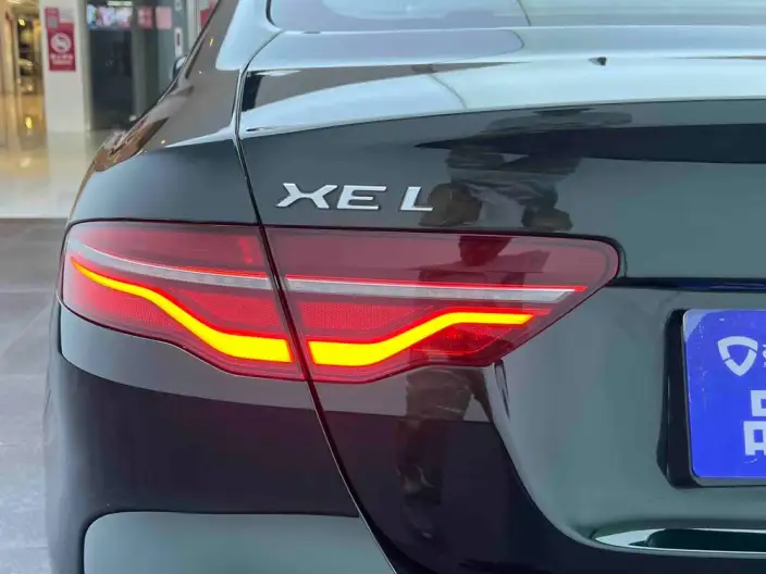 Jaguar XE L 2023 Model 2.0T 250PS R-DYNAMIC S Enterprising Sports Edition – фото 9