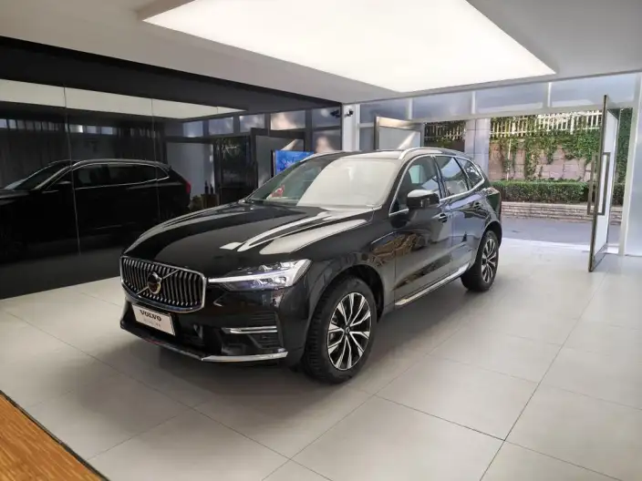 Volvo XC60 2025 Model B5 4WD Smart Range Deluxe Edition