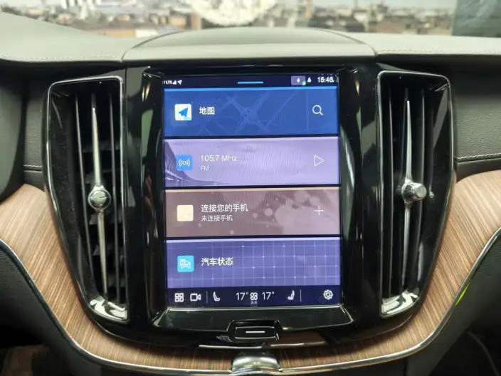 Volvo XC60 2025 Model B5 4WD Smart Range Deluxe Edition – фото 7
