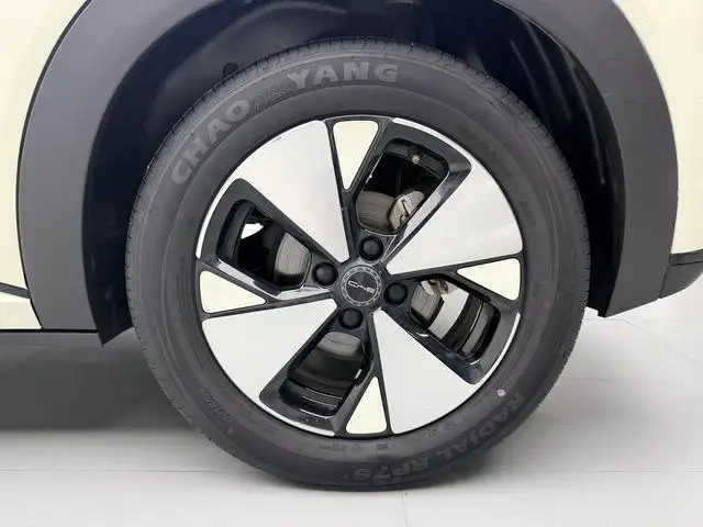 BYD Dolphin 2023 Model Fashion Edition – фото 9