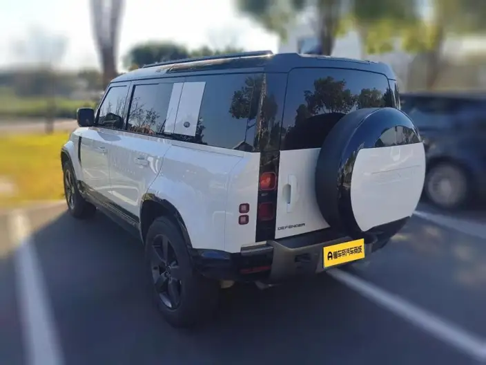Land Rover Defender 2024 Model 110 3.0T P400 X-Dynamic HSE