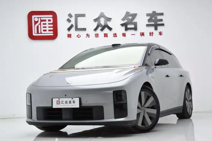 Li Auto i6 2025 Model 4WD Standard Edition