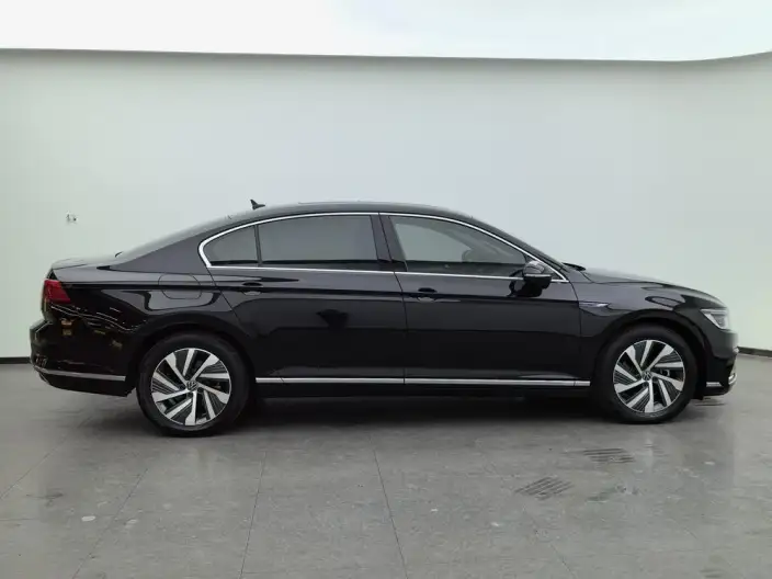 Volkswagen Magotan PHEV 2022 Model Luxury Model – фото 8