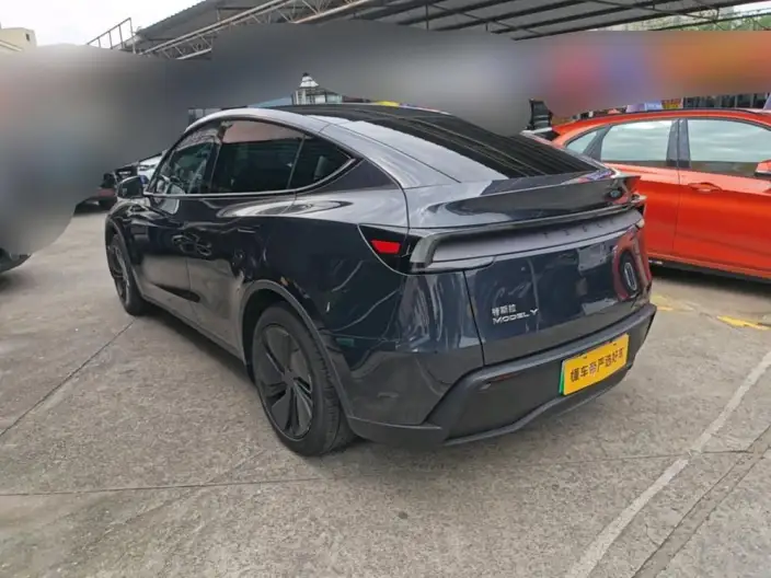 Model Y 2025 Model Rear-wheel drive version