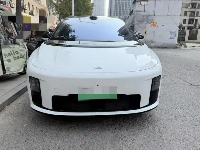 Li Auto i8 2025 Model Standard Edition