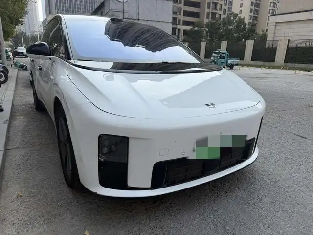Li Auto i8 2025 Model Standard Edition