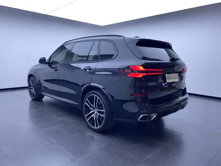 BMW X5 2023 Model xDrive40Li M Sports Night Set