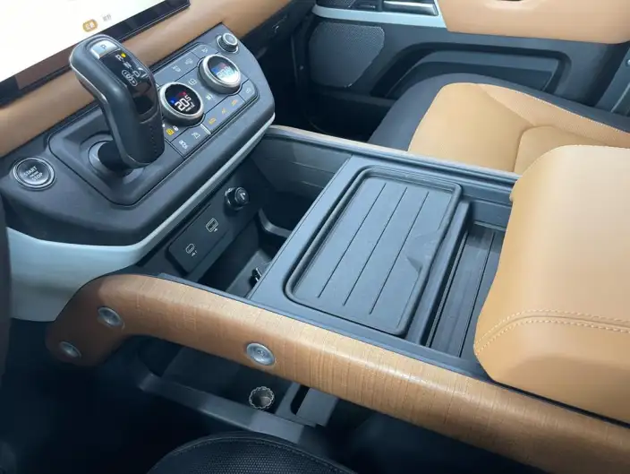Land Rover Defender 2022 Model 110 P400 X-Dynamic HSE – фото 7
