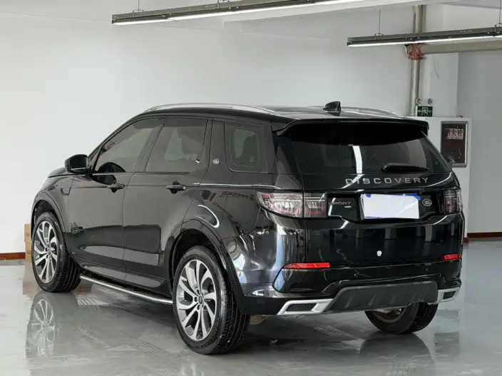 Land Rover Discovery Sport 2022 Model 249PS R-Dynamic SE Performance Technology Edition 5 seat